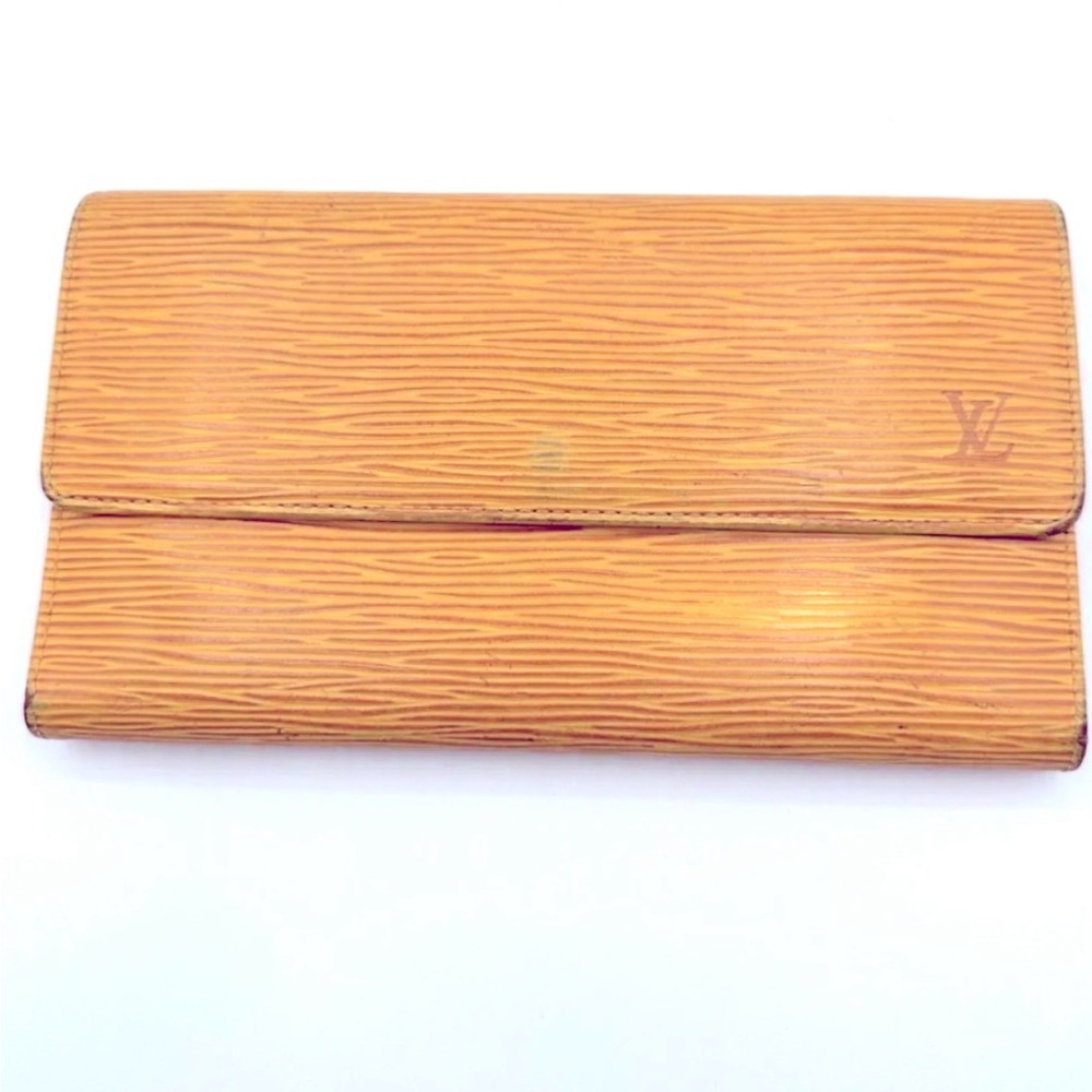 Authentic Louis Vuitton Sarah Epi Leather Clutch Wallet – Yellow Ochre – Vintage